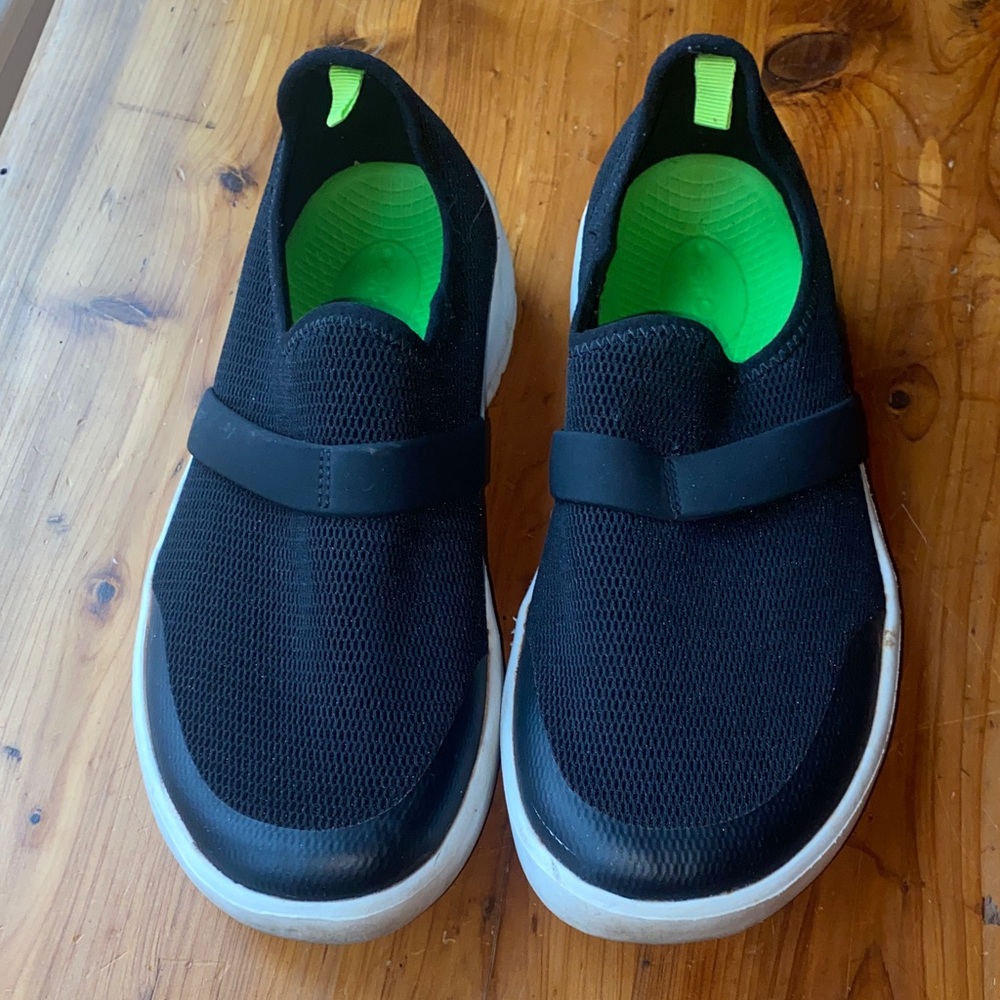 OOFOS Black Mesh Slip-Ons with White Soles
